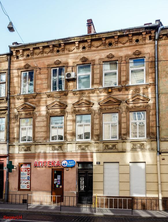 Apartment Near Opera On Horodotska 11 Lemberg Exterior foto